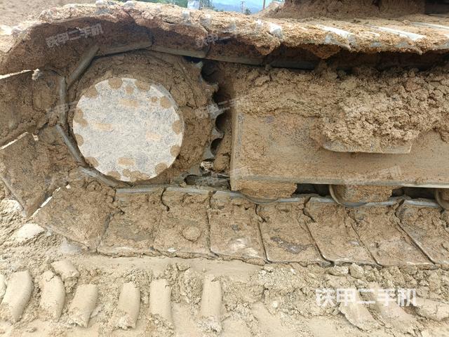 右驱动轮（行走机构）