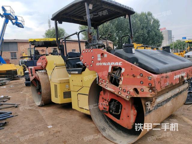 右后45°（壓路機(jī)整機(jī)外觀）