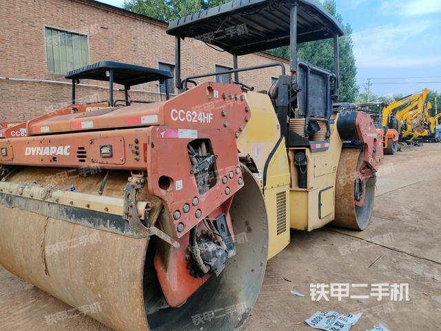 左后45°（壓路機整機外觀）