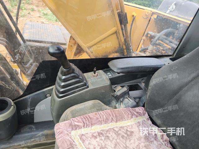 座椅左側(cè)控制臺(tái)/音響/含左手柄（駕駛室部分）