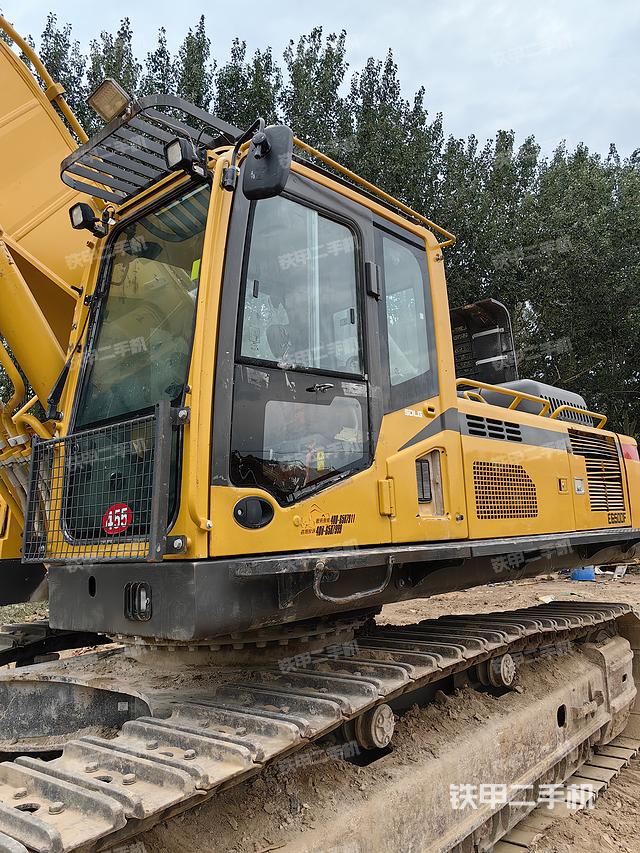 驾驶室整体（整机外观）