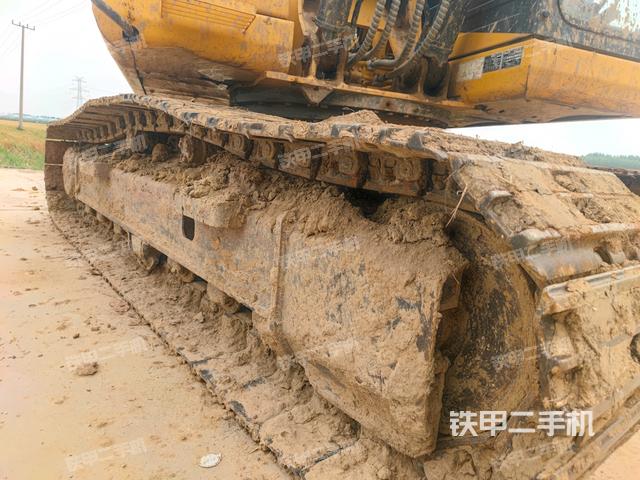 右側行走馬達蓋板（行走機構）