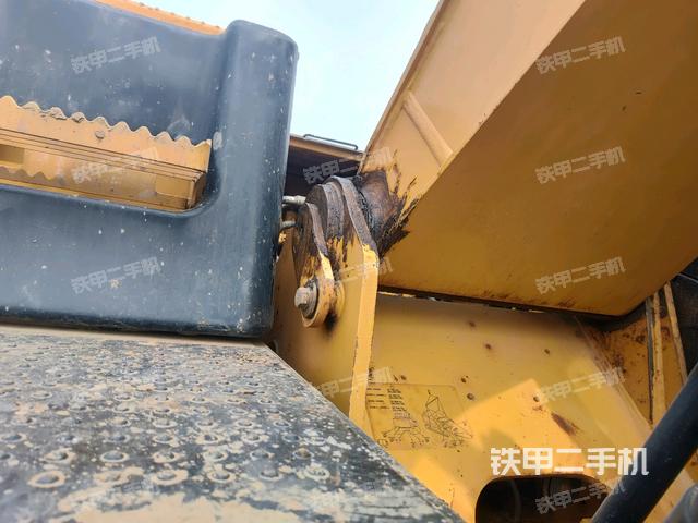 大臂根部?斜視（工作和回轉(zhuǎn)裝置）