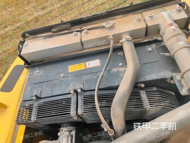 氣門室蓋螺絲特寫（上車部件）