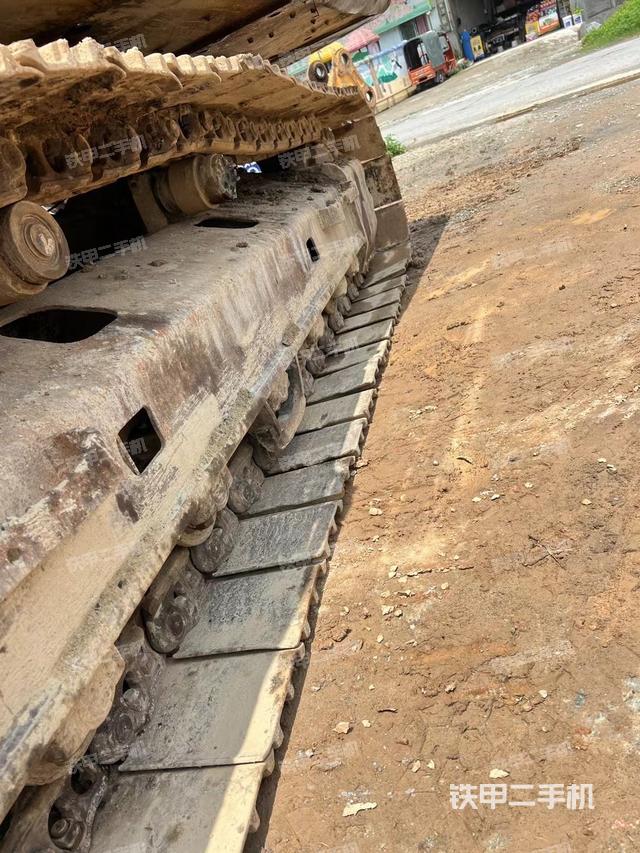 单侧履带整体（整机外观）