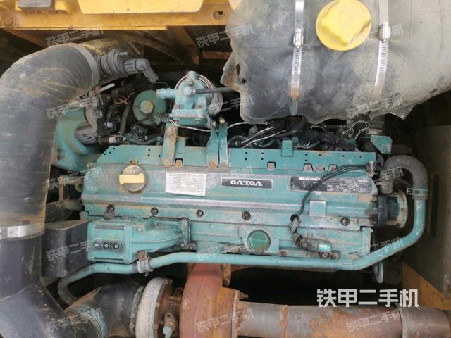 發(fā)動(dòng)機(jī)室（上車部件）