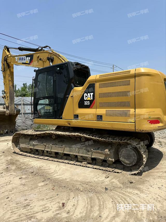 驾驶室顶部（整机外观）