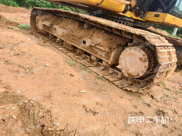 右側(cè)履帶整體（行走機(jī)構(gòu)）