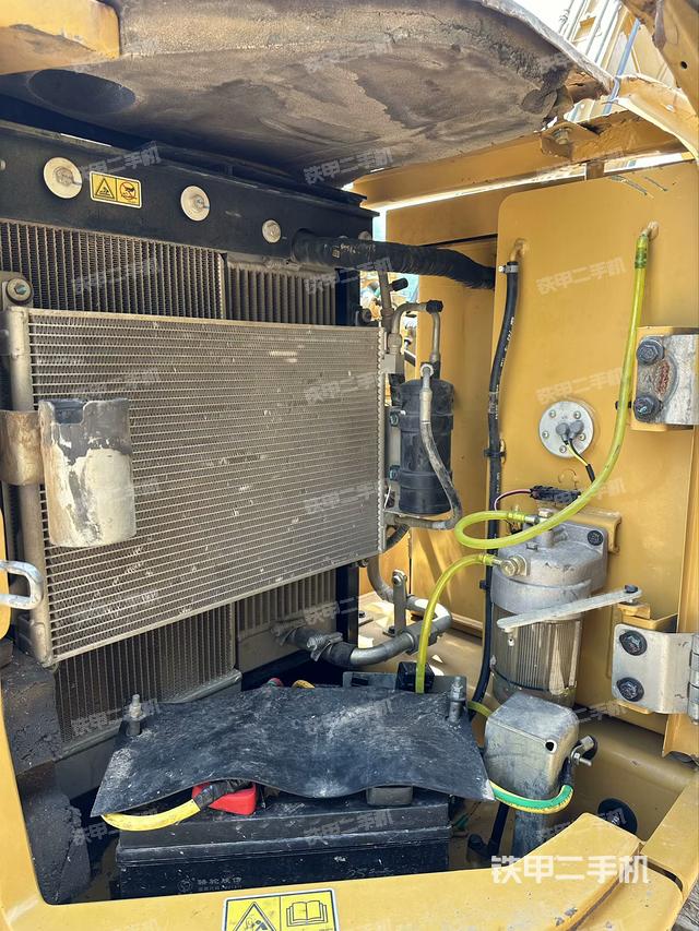 驾驶室整体（整机外观）