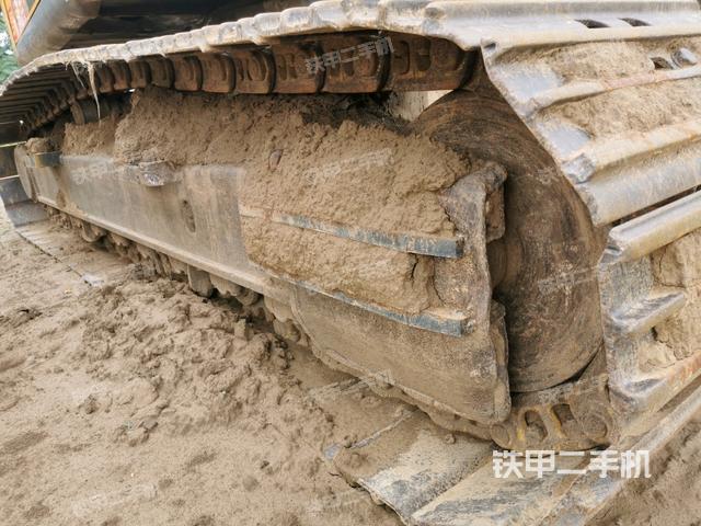 左側履帶整體?（行走機構）