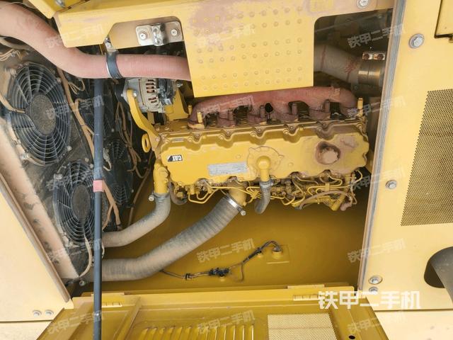 发动机室（上车部件）