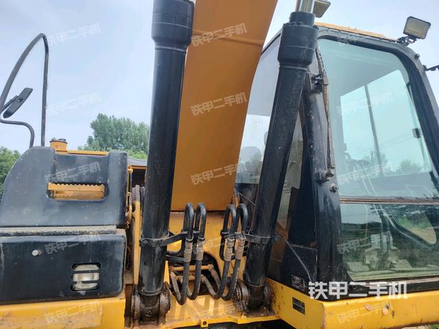 大臂油缸整體?豎拍（工作和回轉(zhuǎn)裝置）