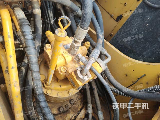 回轉(zhuǎn)馬達(dá)（上車部件）