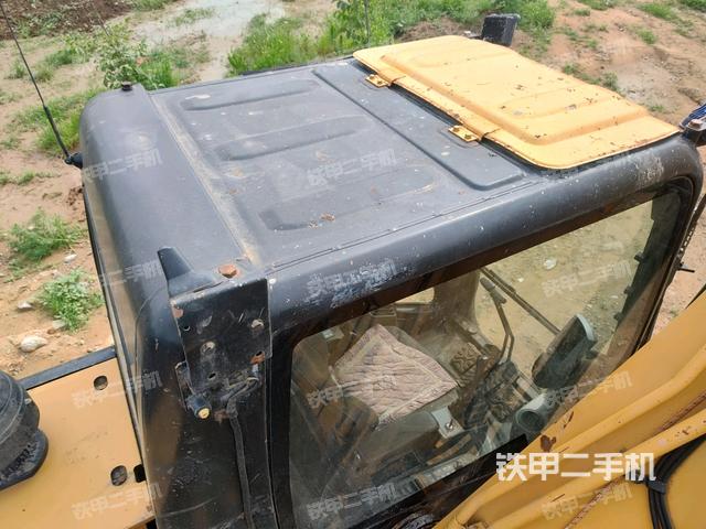 駕駛室頂部俯視（上車部件）