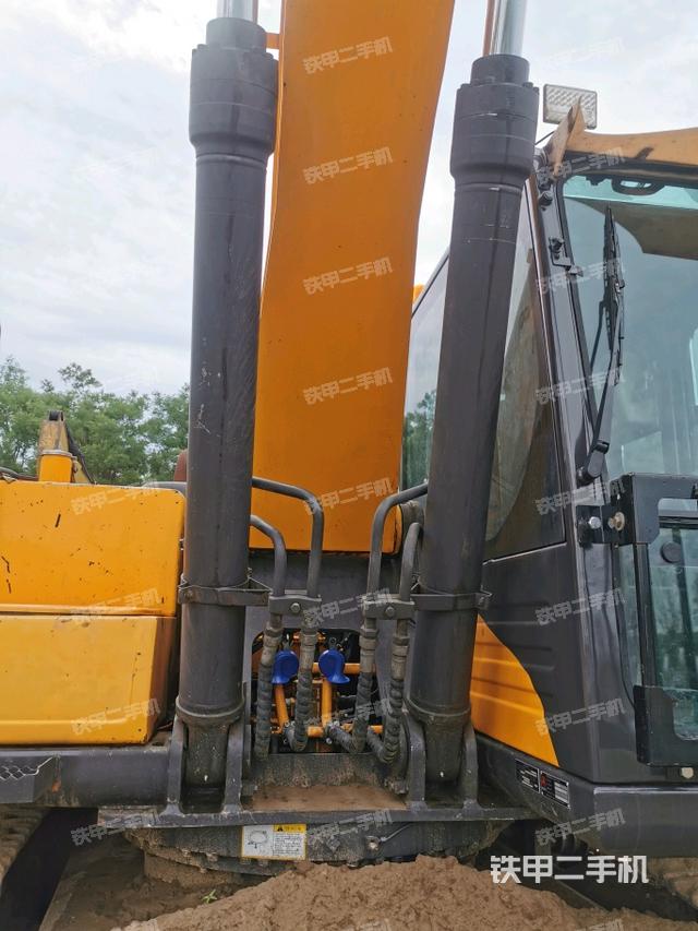 大臂油缸整體?豎拍（工作和回轉裝置）