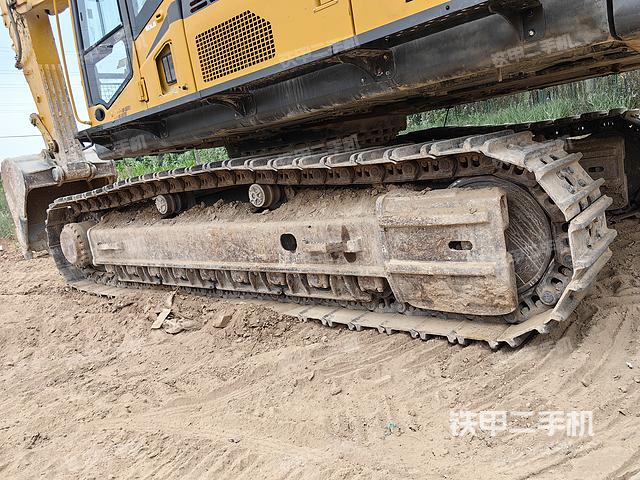 单侧履带整体（整机外观）