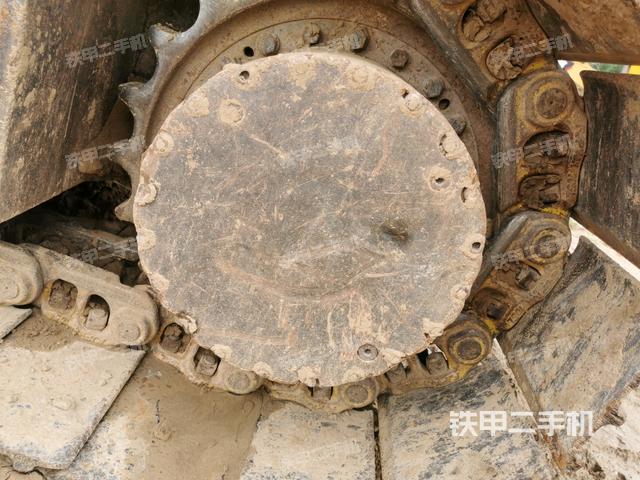 右驅動輪（行走機構）