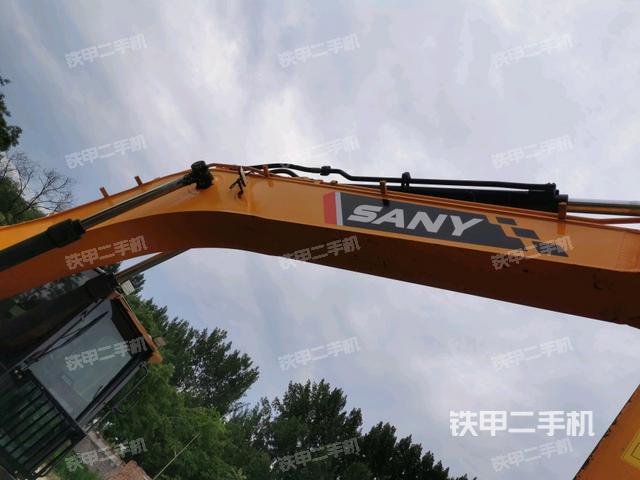 大臂整體?右側（工作和回轉裝置）