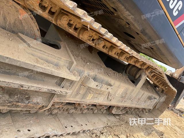 单侧履带整体（整机外观）