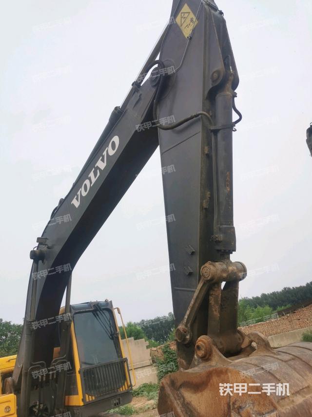 小臂整體左后（工作和回轉(zhuǎn)裝置）