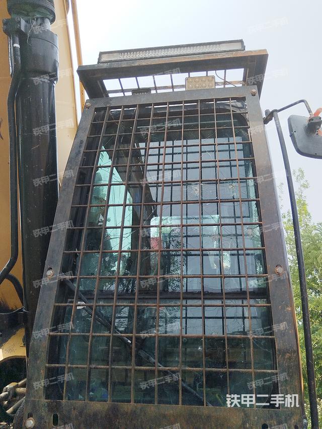 驾驶室整体（整机外观）