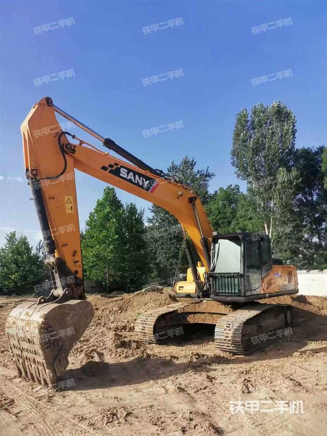三一重工SY235C挖掘機