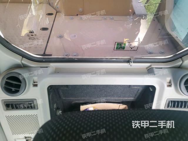 左后方玻璃角标（驾驶室部分）