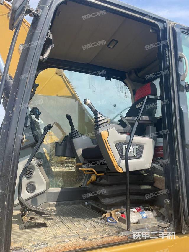 驾驶室整体（整机外观）