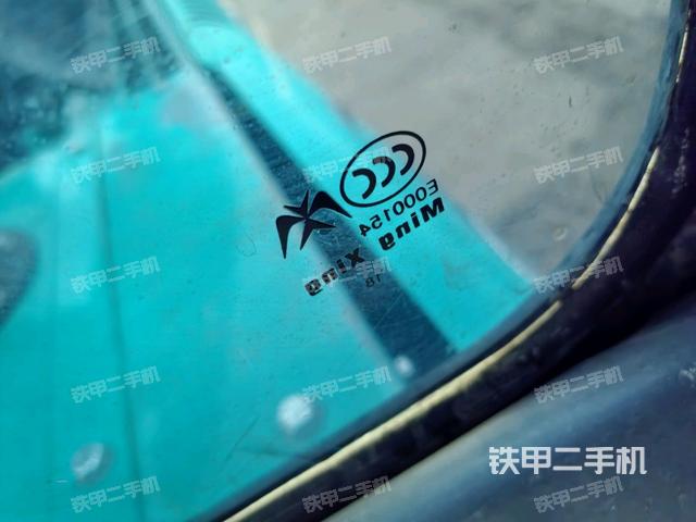 后窗玻璃角标（驾驶室部分）