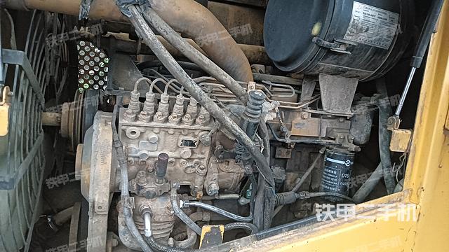 发动机右侧（整机外观及大件）