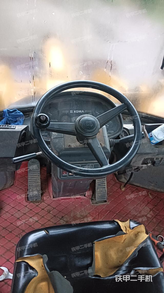 驾驶室工作台（整机外观及大件）