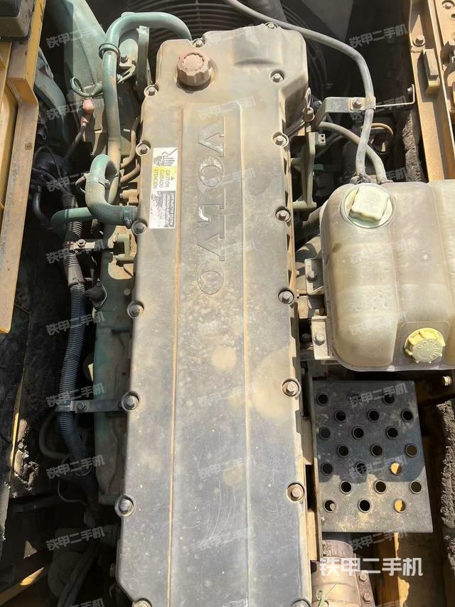 发动机整体俯视（整机外观）