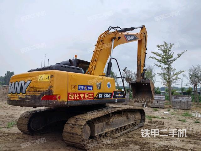 右后45(整機(jī)外觀) 右后45(整機(jī)外觀)