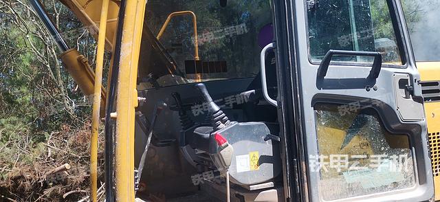 驾驶室整体（整机外观）