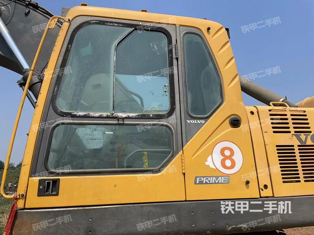 驾驶室整体（整机外观）