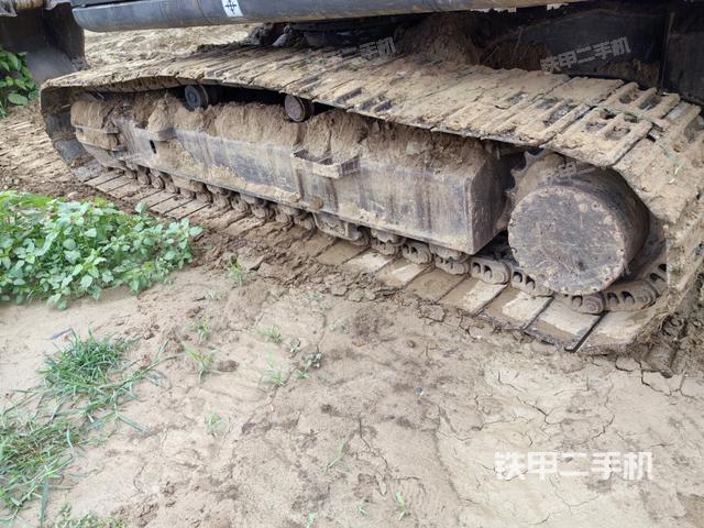 左側(cè)履帶整體?(行走機(jī)構(gòu)) 左側(cè)履帶整體?(行走機(jī)構(gòu))