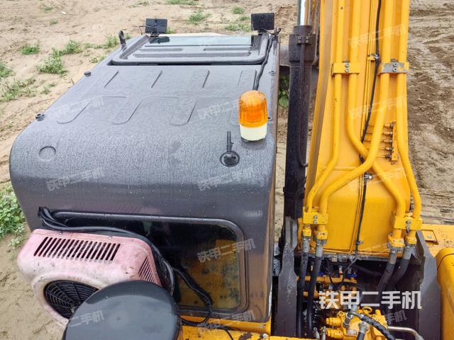 駕駛室頂部俯視(上車部件) 駕駛室頂部俯視(上車部件)