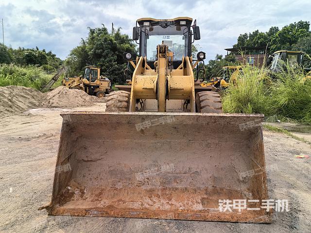 工作装置整体（整机外观及大件）