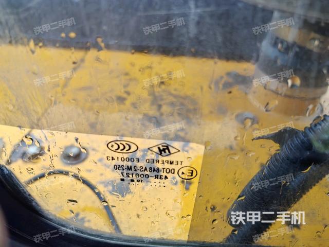 后窗玻璃角標(biāo)(駕駛室部分) 后窗玻璃角標(biāo)(駕駛室部分)