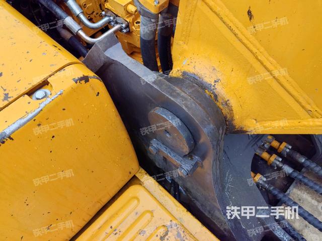 大臂根部?斜視(工作和回轉(zhuǎn)裝置) 大臂根部?斜視(工作和回轉(zhuǎn)裝置)