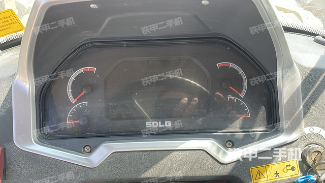 驾驶室操作台（整机外观及大件）