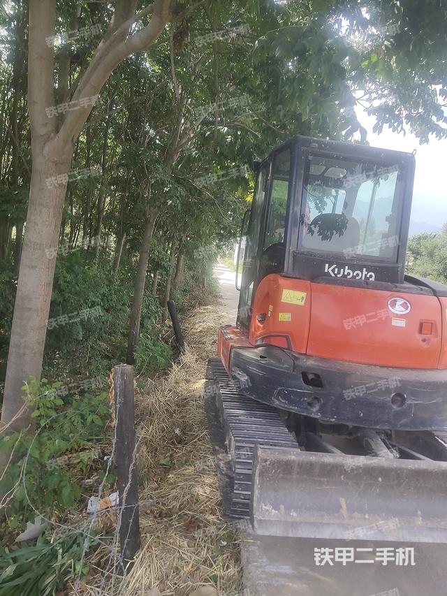 驾驶室整体（整机外观）