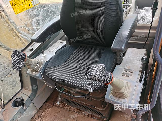 驾驶室整体（整机外观）