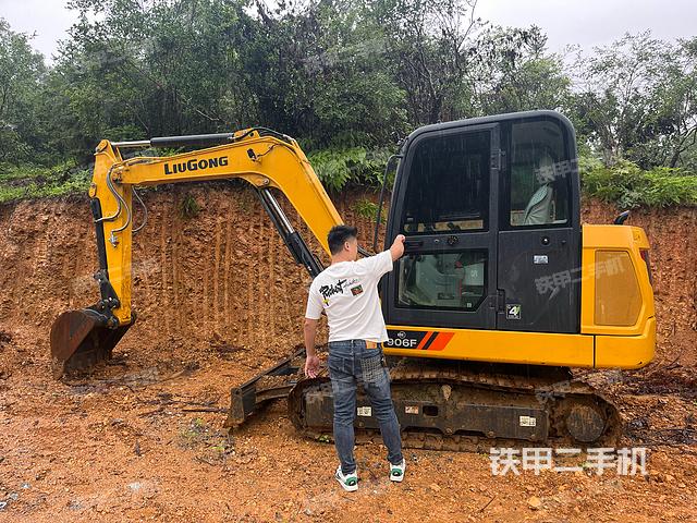 柳工CLG906F挖掘机