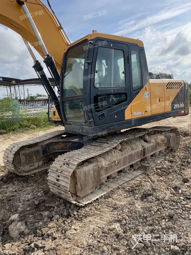 驾驶室整体（整机外观）