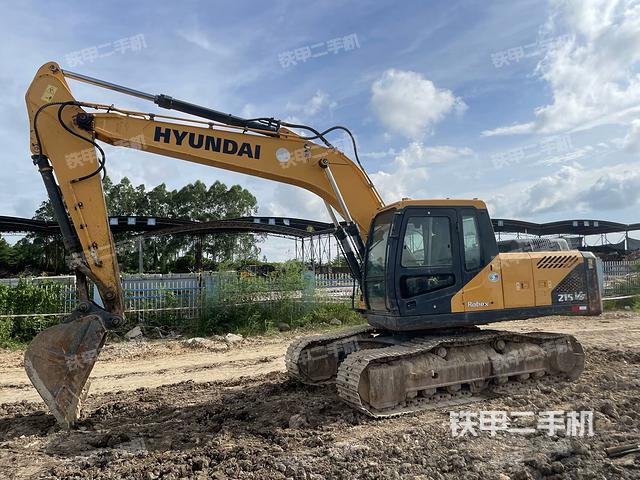 现代R215VS挖掘机