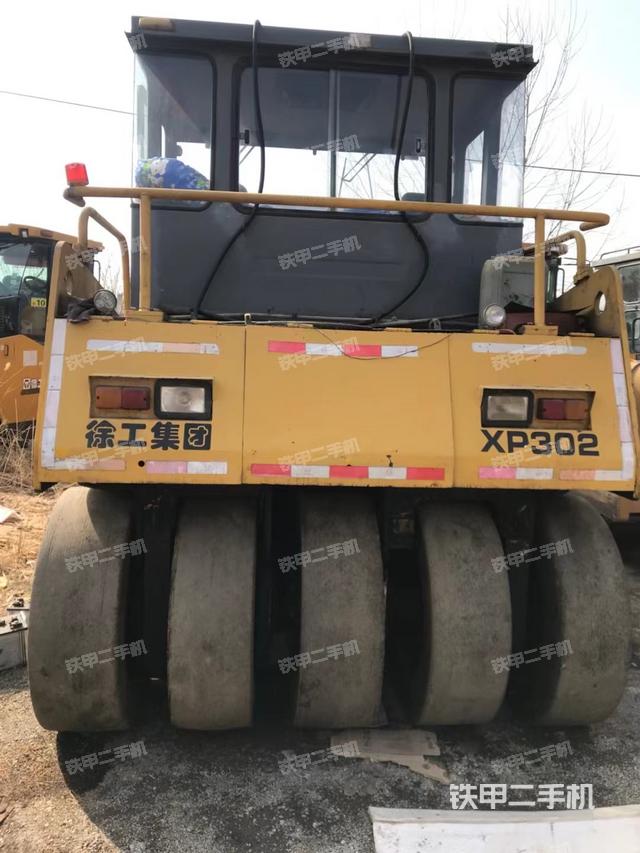 整机左侧（设备外观及核心部件）