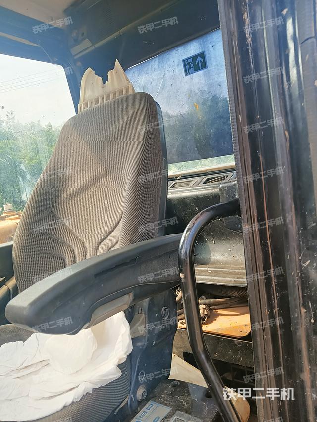 驾驶室整体（整机外观）