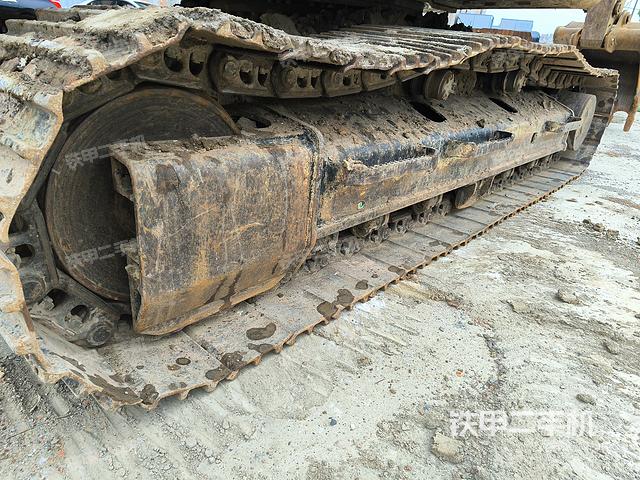 单侧履带整体（整机外观）