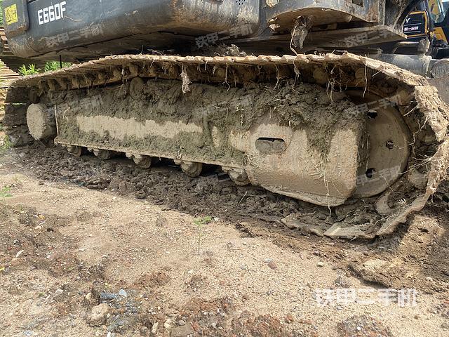 单侧履带整体（整机外观）